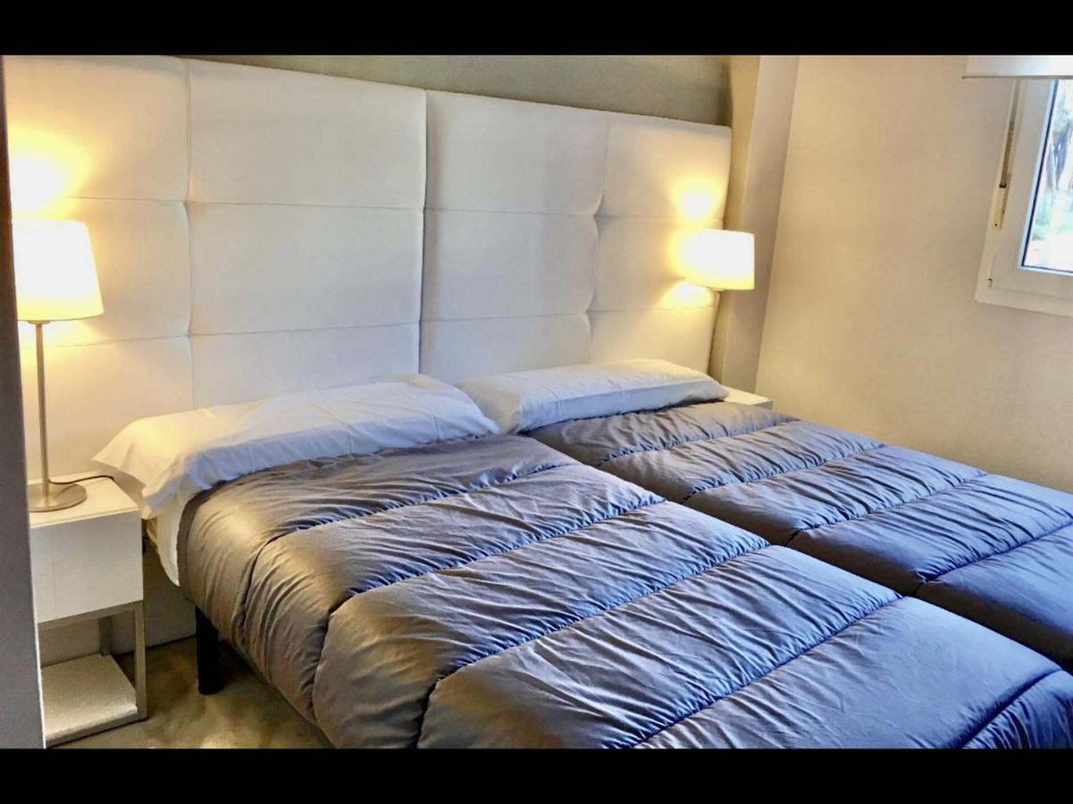 Mi Capricho A16 Beachfront Apartment Sitio de Calahonda Exteriör bild