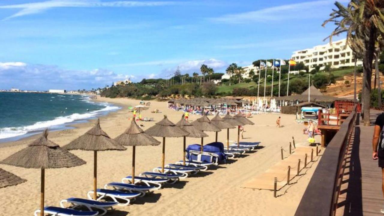 Mi Capricho A16 Beachfront Apartment Sitio de Calahonda Exteriör bild